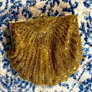 🐚 Vintage Iconic Shell Clutch by La Regale